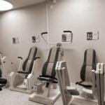 Bild på vårt gym här på Roslagskliniken, maskinerna drivs av tryckluft. Vi har alla maskiner som behövs för rehab eller ren styrketräning