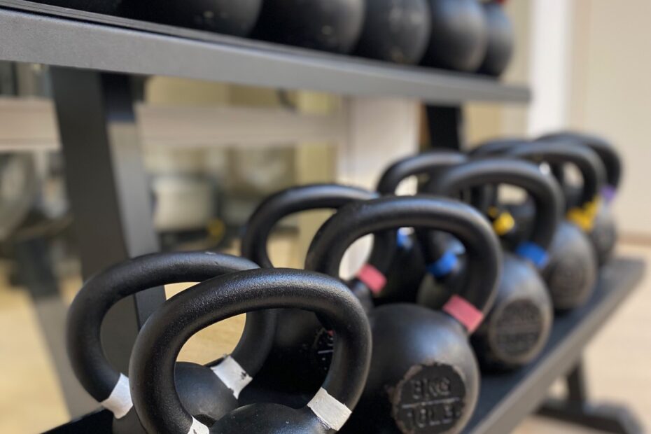 Vi har uppdaterat gymmet. kettlebells